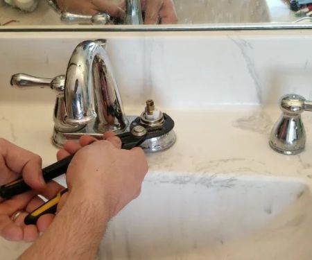 How to Fix a Leaking Bathroom Faucet Spout