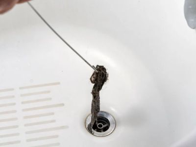 How to Unclog a Bathroom Sink with Hair Blockage: Easy DIY Solutions