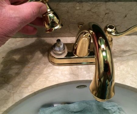 How to Fix a Leaking Bathroom Sink Faucet: A Step-by-Step Guide