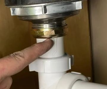 How to Fix a Leaking Pipe Under the Sink: A Step-by-Step Guide