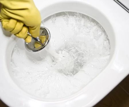 How to Fix a Clogged Toilet Without a Plunger: Practical Home Methods