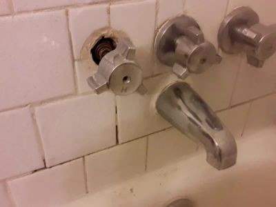 How to Fix a Leaking Bathtub Faucet Stem: A Complete DIY Guide