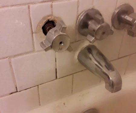 How to Fix a Leaking Bathtub Faucet Stem: A Complete DIY Guide