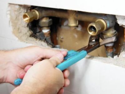How to Fix a Leaking Drain Pipe in Wall – Step-by-Step Repair Guide