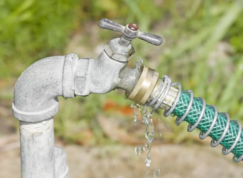How to Fix a Leaking Outdoor Hose Connection Step by Step Guide