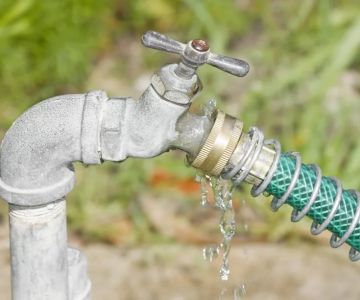 How to Fix a Leaking Outdoor Hose Connection Step by Step Guide